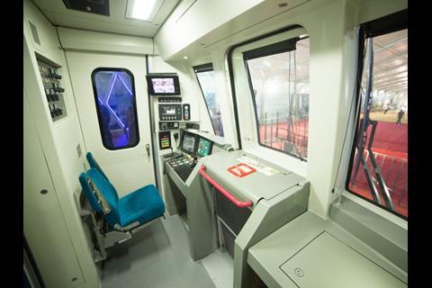 tn_in-hyderabad_metro_prototype_drivers_cab.jpg